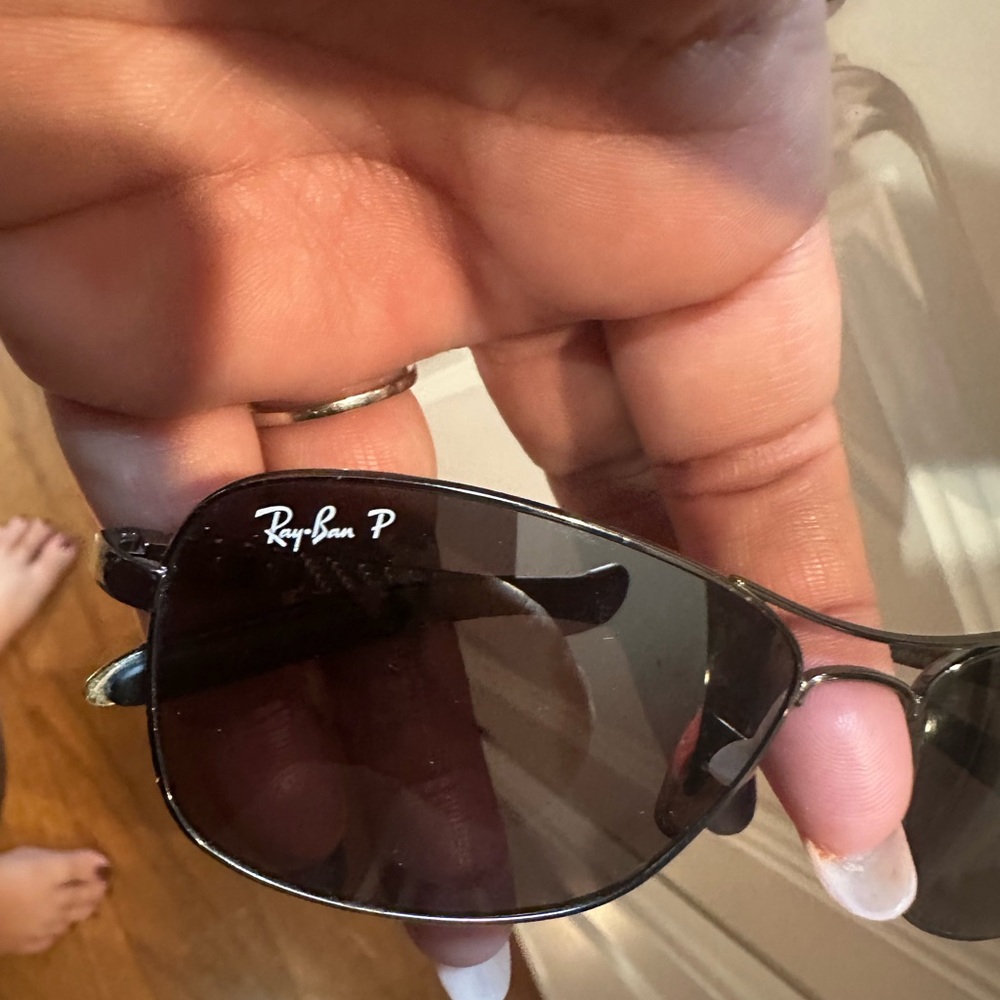 Ray-Ban Classic Black Shades